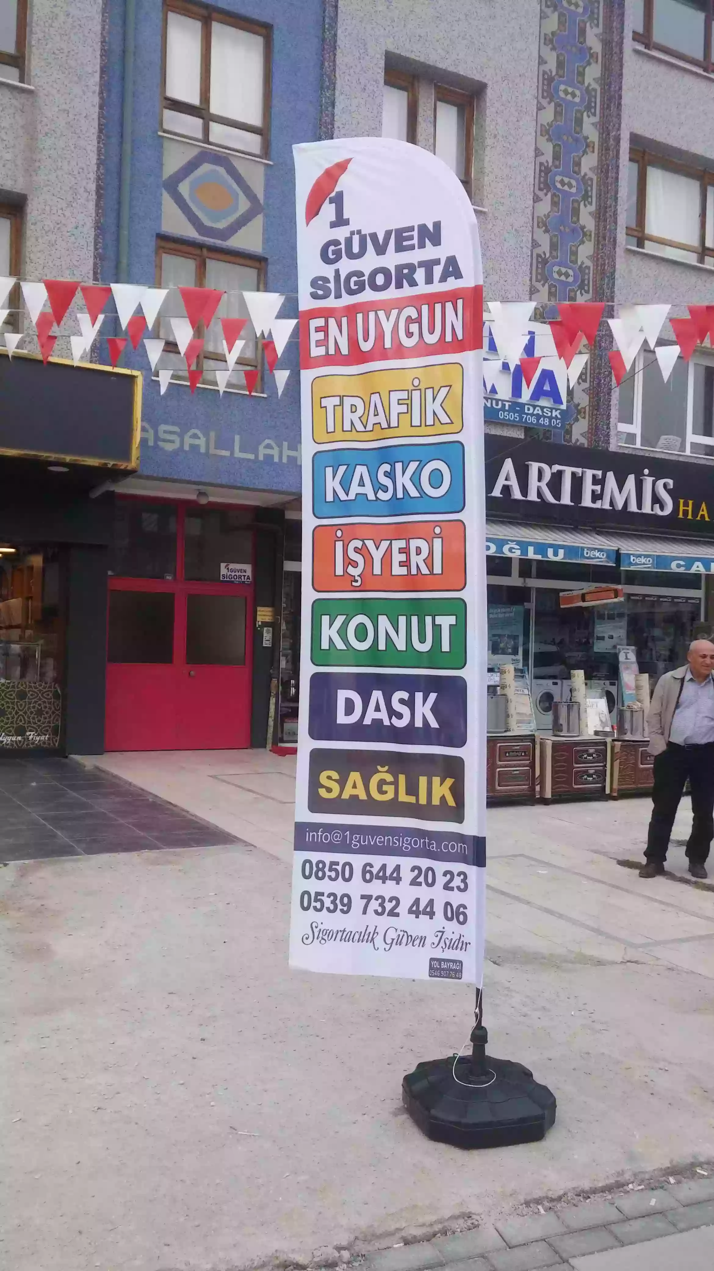 dask-yelken-bayragi Sigortacı Plaj Bayrağı Örneği