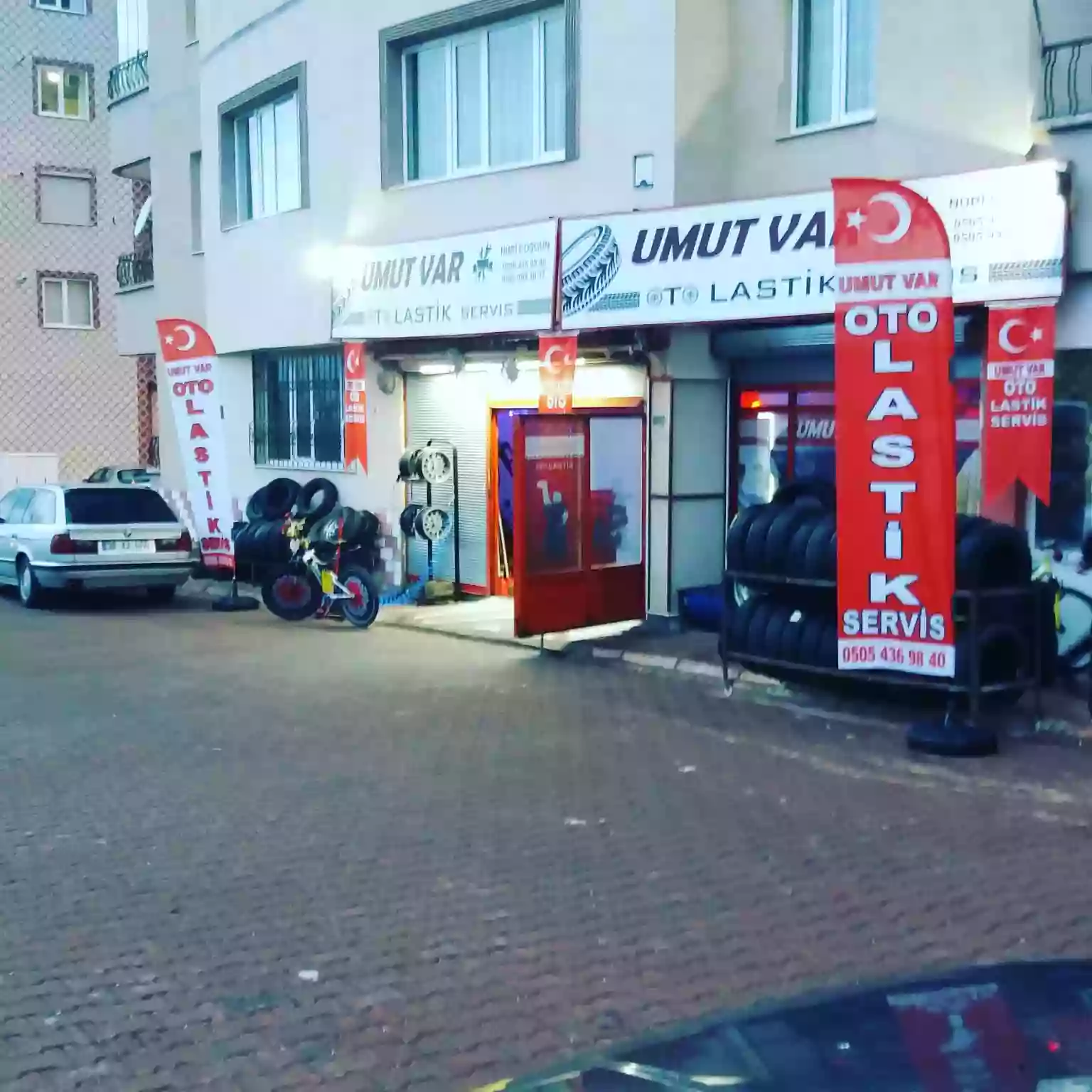 Oto Lastikçi Plaj Bayrağı Örnekleri